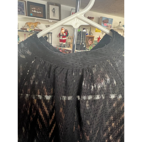 Free People Black Flowy Sheer Chevron Textured Blouse Womens Size XS EUC - Picture 5 of 15